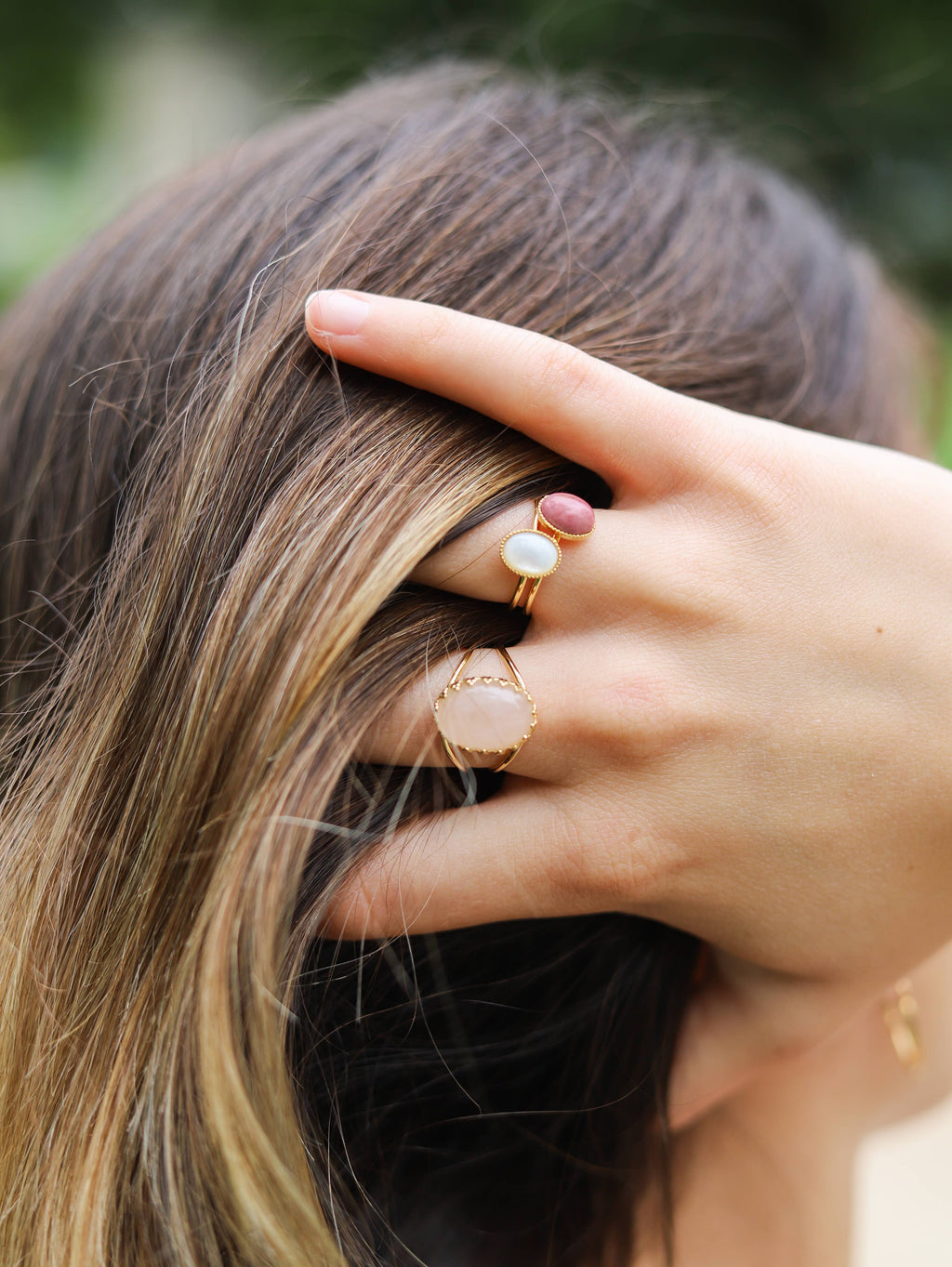 Bague Eugénie (large bague avec pierre naturelle ovale)