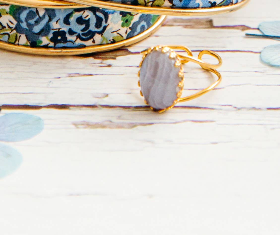 Bague Eugénie (large bague avec pierre naturelle ovale)