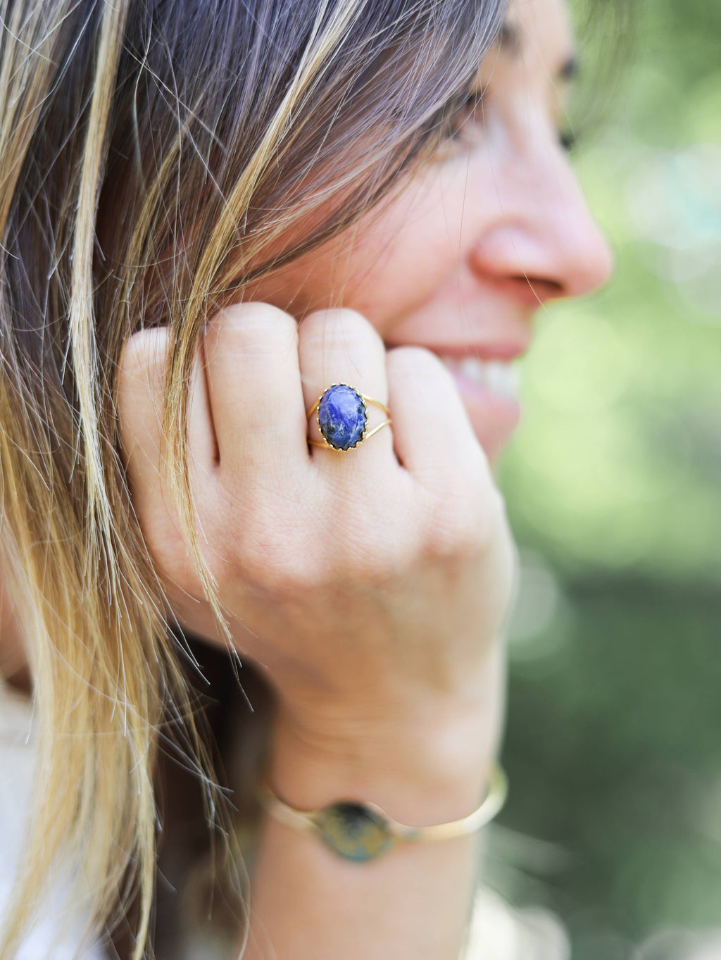 Bague Eugénie (large bague avec pierre naturelle ovale)